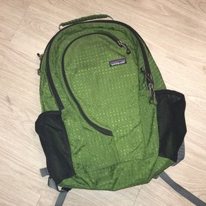 Patagonia Backpack Laptop Sleeve Hiking Green Big